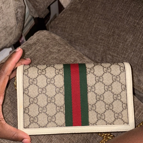 Gucci Beige and Green Clutch with Gold Bee Accent - Picture 12 of 16